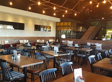 south-africa/pretoria/silver-lakes/restaurant/doppio-zero-hazeldean