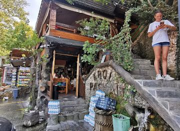 albania/tepelena/restaurant/kroi-pashait