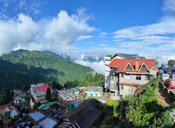 india/darjeeling/ghoom-monastery/restaurant/misty-mountain-restaurant