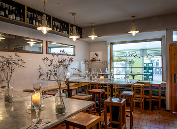 germany/dusseldorf/restaurant/restaurant-em-brass