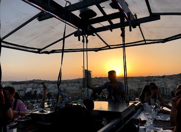 malta/cottonera/restaurant/dinner-in-the-sky-malta