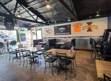 iowa/northeast-iowa/restaurant/5th-quarter