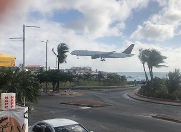 sint-maarten/maho-beach/restaurant/mr-papaya-s-coffee-juice-bar-all-day-breakfast-lunch-dinner-crepes