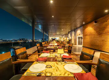 Horizon : The Rooftop Restaurant - Sayaji Hotel, Raipur