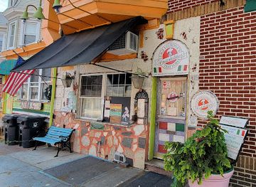 delaware/wilmington/restaurant/luigi-vitrone-s-pastabilities