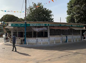 the-gambia/bakau/restaurant/mr-bass