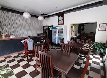 uganda/jinja/restaurant/black-thai-restaurant