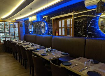 india/maharashtra/restaurant/the-unique-family-restaurant