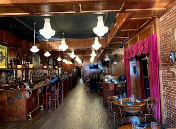 oklahoma/red-carpet-country/restaurant/mcclintock-saloon-chop-house