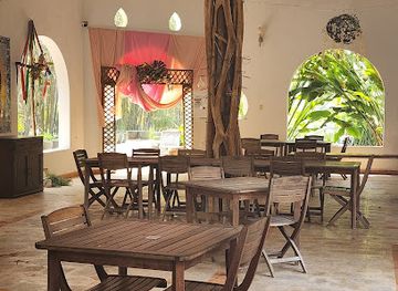 mexico/yucatan-peninsula/restaurant/la-casa-de-los-lotos