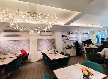 singapore/central-business-district/restaurant/the-white-label