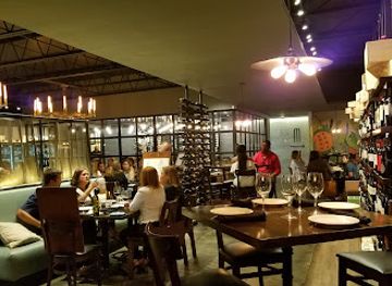 puerto-rico/carolina/restaurant/entrevinos