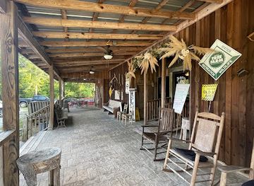 alabama/hill-country/restaurant/the-old-barn-restaurant