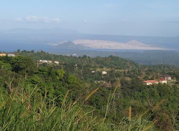 philippines/taal-volcano/restaurant/lamesa-de-taal