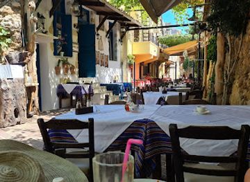 greece/chania/restaurant/moutoupaki