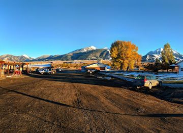 montana/gallatin-national-forest/restaurant/follow-yer-nose-bbq