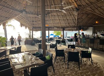 aruba/fontein-cave/restaurant/barefoot-restaurant