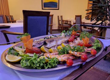 montenegro/ulcinj/restaurant/la-guitarra