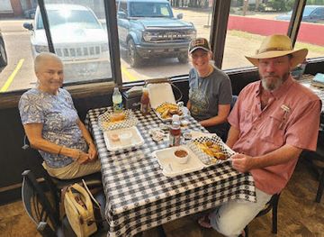 mississippi/natchez/restaurant/chic-shak