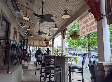 pennsylvania/allentown/restaurant/ringers-roost