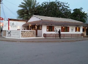 madagascar/toliara/restaurant/corto-maltese