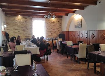 hungary/matra-mountains/restaurant/aranypince-vendeglo