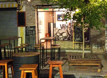 argentina/la-plata/restaurant/van-gogh-burger-food