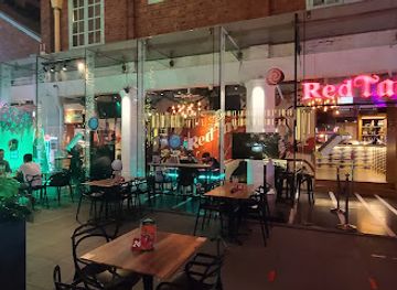 singapore/clarke-quay/restaurant/redtail-bar-by-zouk