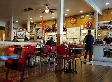 nevada/carson-city/restaurant/the-red-hut-cafe-soda-fountain