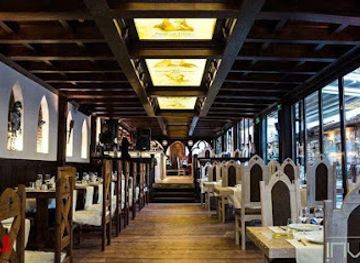 romania/wallachia/restaurant/dracula-medieval-feast