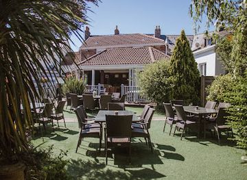 jersey/st-brelade-s-bay/restaurant/the-goose-randalls-pubs