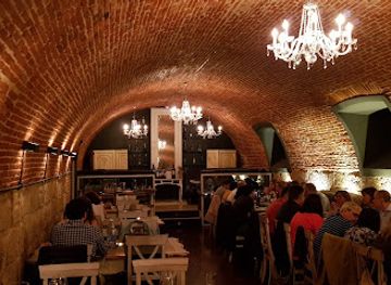spain/valladolid/restaurant/suite-22