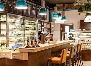 hungary/zalaegerszeg/restaurant/contrast