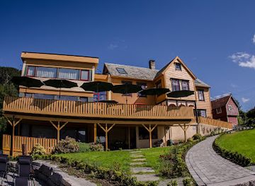 norway/sognefjord/restaurant/lavik-fjord-hotel