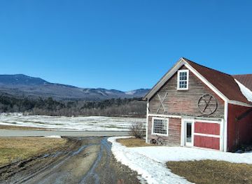 vermont/lamoille-county/restaurant/maple-hill-barn