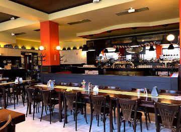 czechia/hradec-kralove/restaurant/salanda