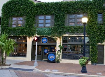 florida/sarasota/restaurant/rose-ivy-steak-sushi-cocktails