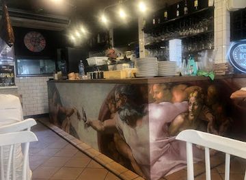 gibraltar/casemates-square/restaurant/la-tapilla-sixtina