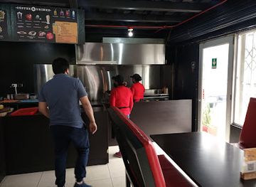 ecuador/southern-sierra/restaurant/sierra-fast-food-fresh