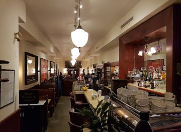 canada/greater-toronto-area/restaurant/the-senator