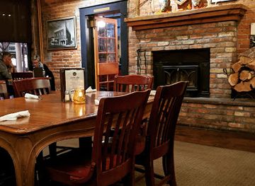arizona/flagstaff/restaurant/charly-s-pub-grill