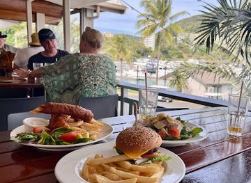 australia/the-whitsundays/restaurant/marina-tavern