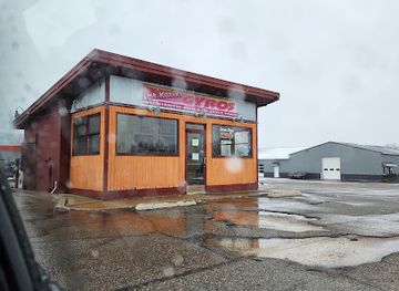 michigan/holland-state-park/restaurant/mr-kozaks-ii