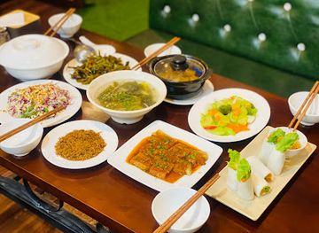 vietnam/ha-long/restaurant/loving-hut-chay-hoang-kim-99-vegan-restaurant