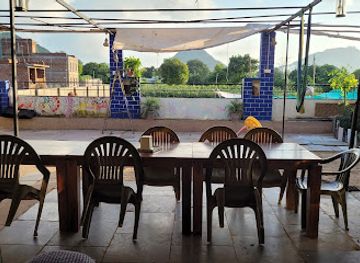 india/pushkar/restaurant/a-blue-star-garden-restaurant-and-home-stay