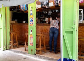 saint-lucia/castries/restaurant/monty-s-place-venders-arcade