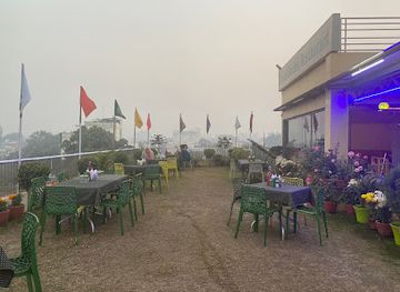 india/varanasi/assi-ghat/restaurant/green-garden-restaurant