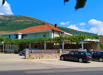 bosnia-and-herzegovina/trebinje-region/restaurant/tarana