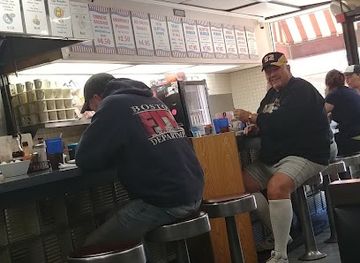 rhode-island/pawtucket/restaurant/liberty-lunch