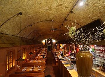 austria/vienna/restaurant/ribs-of-vienna